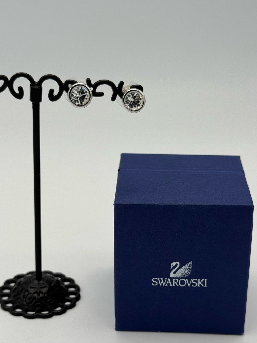 Swarovski Clear White Circle Round Crystal Earrings Post Stud Classic Minimalist